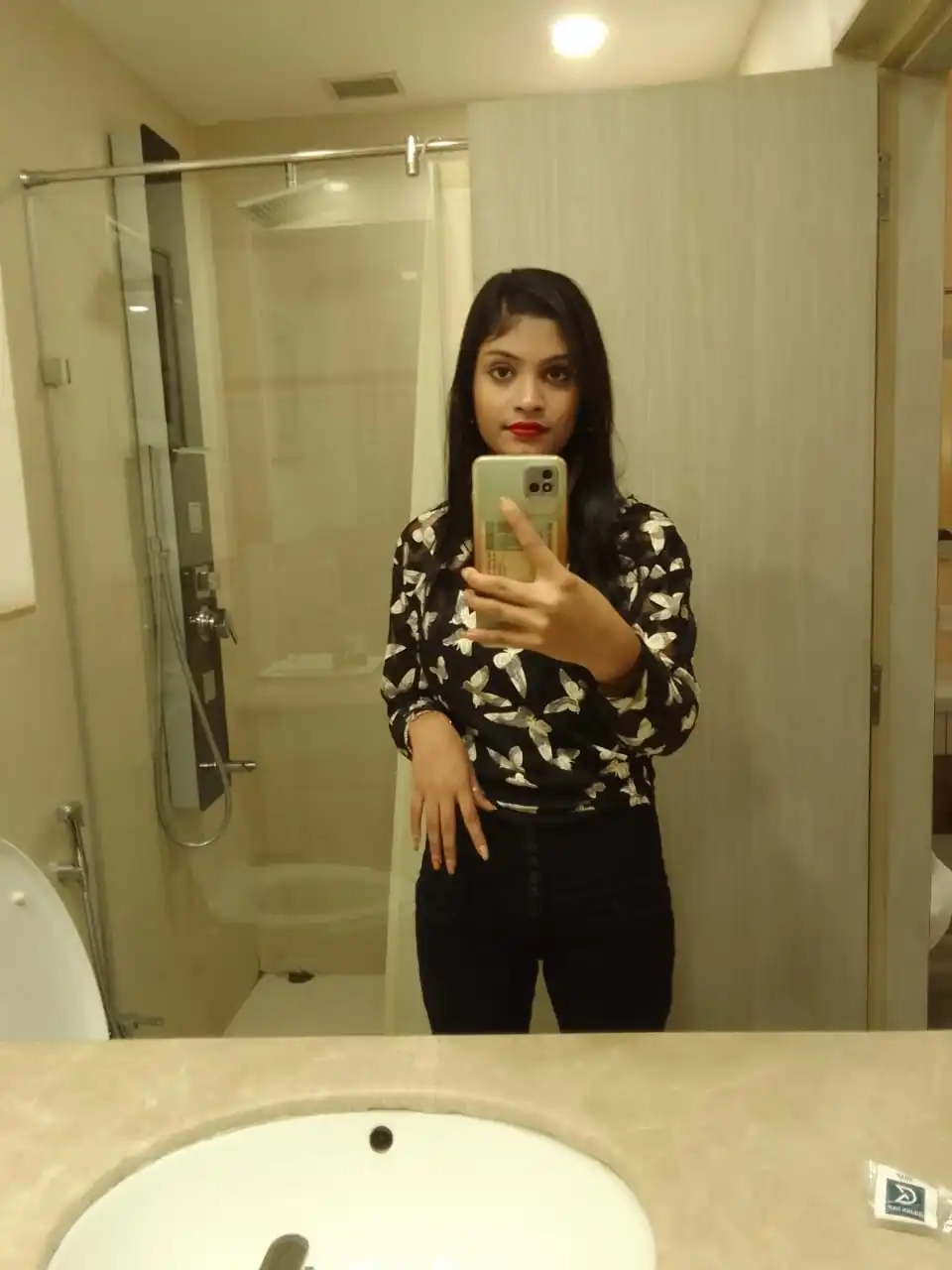 janhvi - Mumbai Call Girl